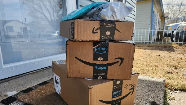 Amazon to Report Q3 Earnings on Oct. 30 Amid Layoffs, AWS Outage