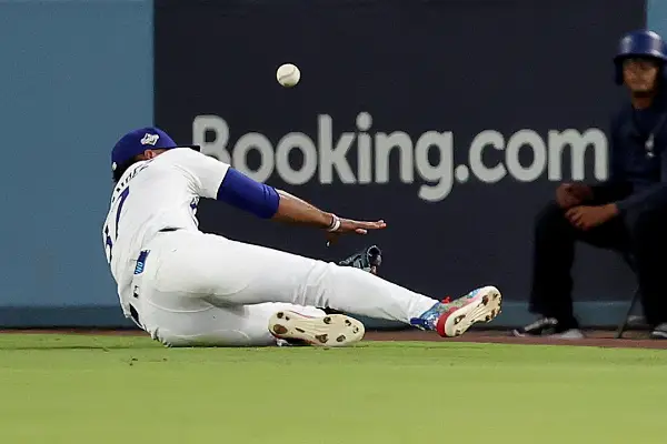 Dodgers' defensive mistakes prove costly in World Series Game 5 loss to Blue Jays