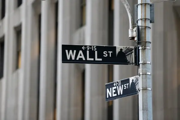 Stock Market Mixed as Futures Slip After Fed Rate Cuts, Big Tech Earnings Drive Major Moves