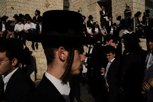Tens of thousands of ultra-Orthodox Jews protest military draft in Jerusalem