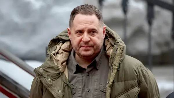 Ukrainian President's Top Aide Resigns Amid Anti-Corruption Raid