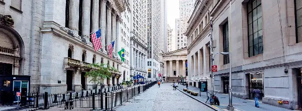 Industry Analysts Predict S&P 500 to Close at 7,968.78 in 2026