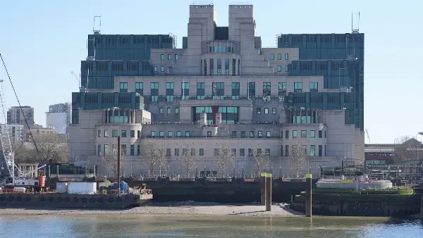 MI6 Chief Warns of Russia's Efforts to Export Chaos Globally