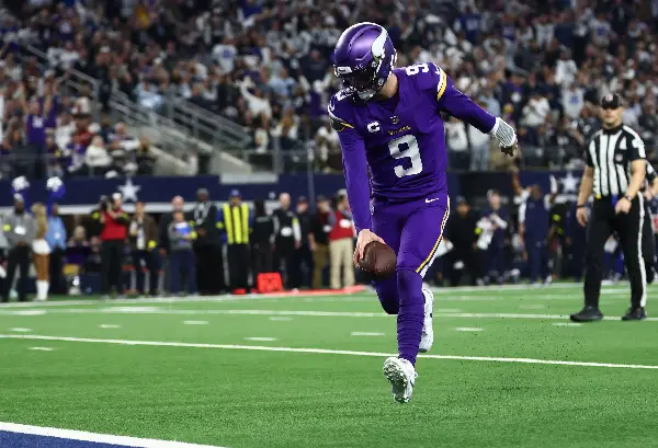 Vikings Coach Kevin O'Connell Praises McCarthy's Touchdown Run, Criticizes Celebration