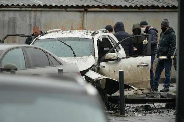 Russian General Killed in Car Bombing Amid Ongoing Ukraine Peace Talks