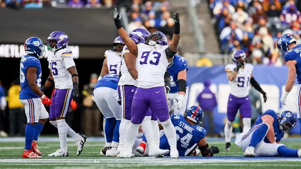 Vikings Prevail Over Giants 16-13 Despite Mounting Injuries