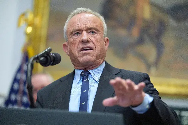 19 States and DC Sue HHS Over Declaration on Youth Gender-Affirming Care