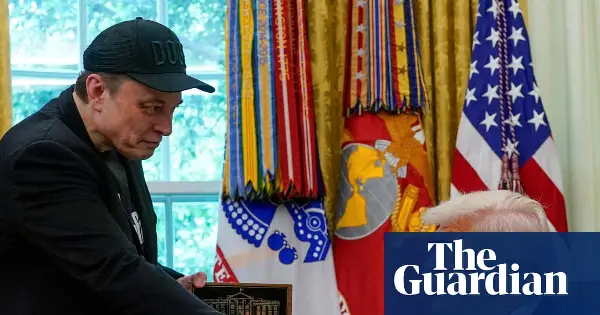 2025 Tech Review: Musk's Rise and Fall, AI Dominance, and Trump's Influence