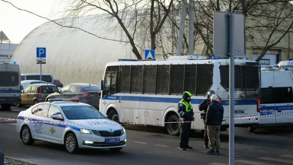 Moscow Bomb Blast Kills Two Police Officers Amid Ongoing Investigation