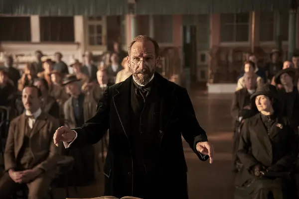 Ralph Fiennes Stars in 'The Choral,' a WWI Drama About Finding Hope Through Music